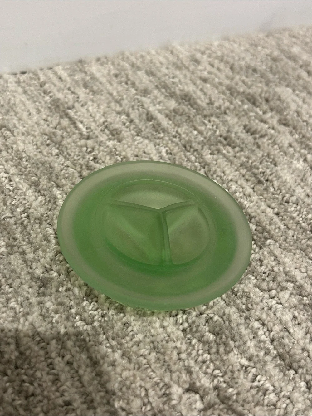 N/A striking green